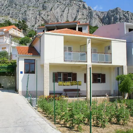 2751a Omiš